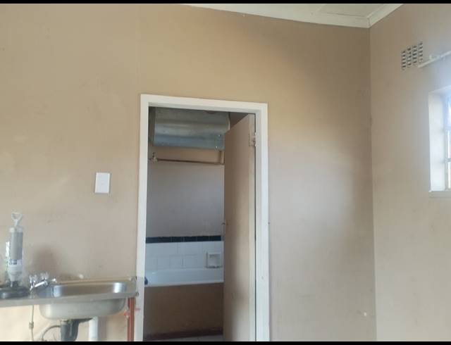 16 BEDROOM APARTMENT BLOCK FOR SALE IN VEREENIGING CENTRAL